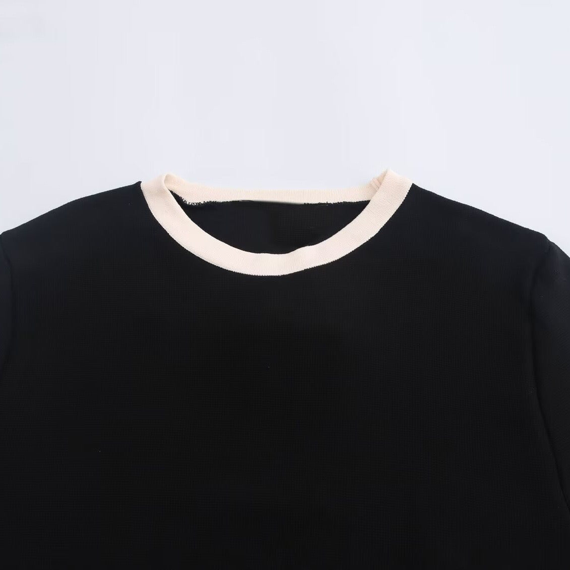 Black Two Pockets Dress